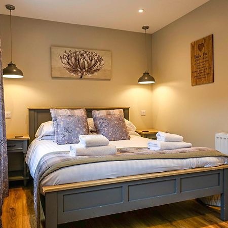 Bluebell Lodge 24 With Hot Tub Newton Stewart Exterior foto